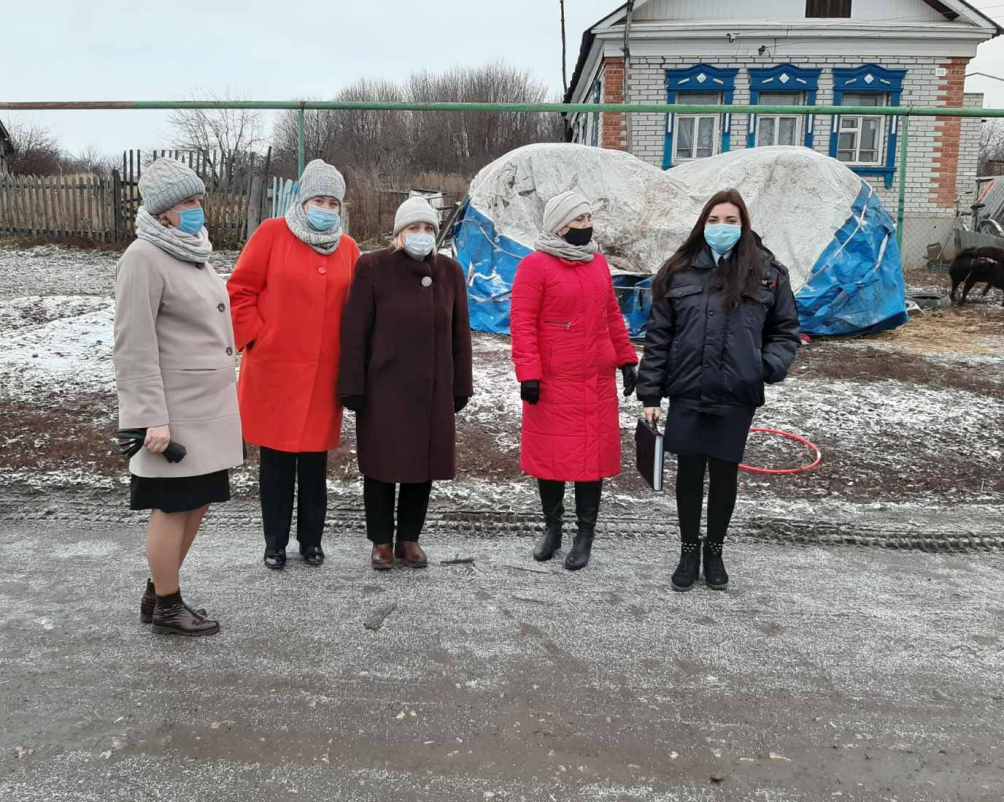 Осуществлены межведомственные рейды по семьям, состоящим на разных видах учета Осуществлены межведомственные рейды по семьям, состоящим на разных видах учета