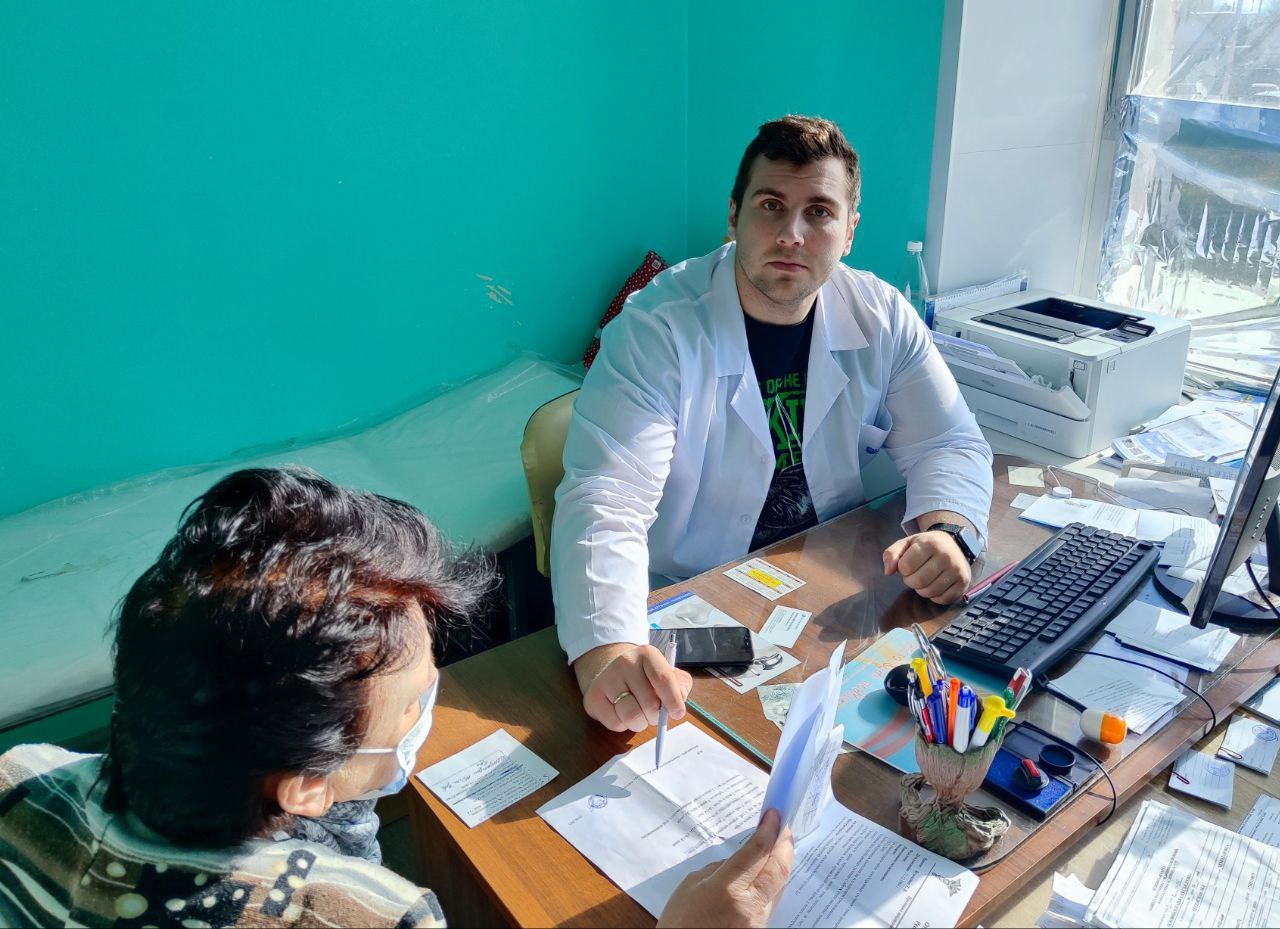 С какими жалобами записаться на прием к ортопеду, ревматологу, ортопеду? С какими жалобами записаться на прием к ортопеду, ревматологу, ортопеду?