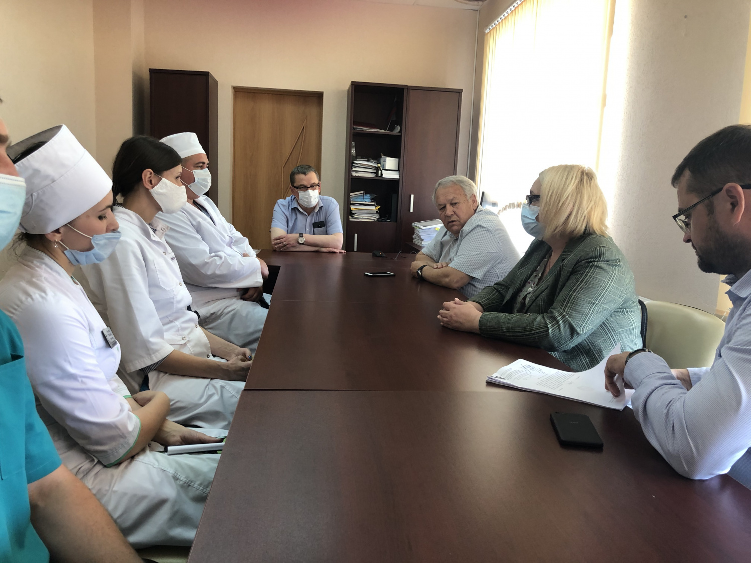 Глава администрации Бессоновского района провел встречу с медицинскими работниками