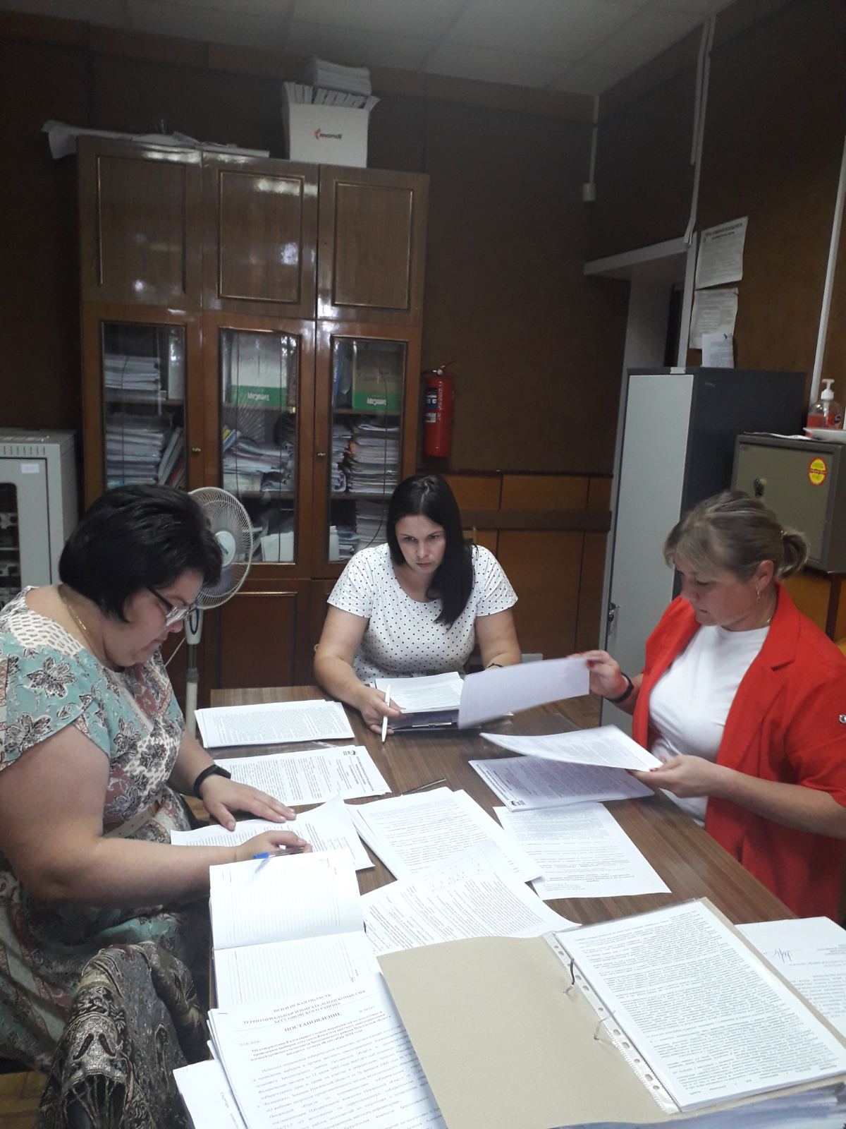 В территориальной избирательной комиссии началась работа по приему документов В территориальной избирательной комиссии началась работа по приему документов