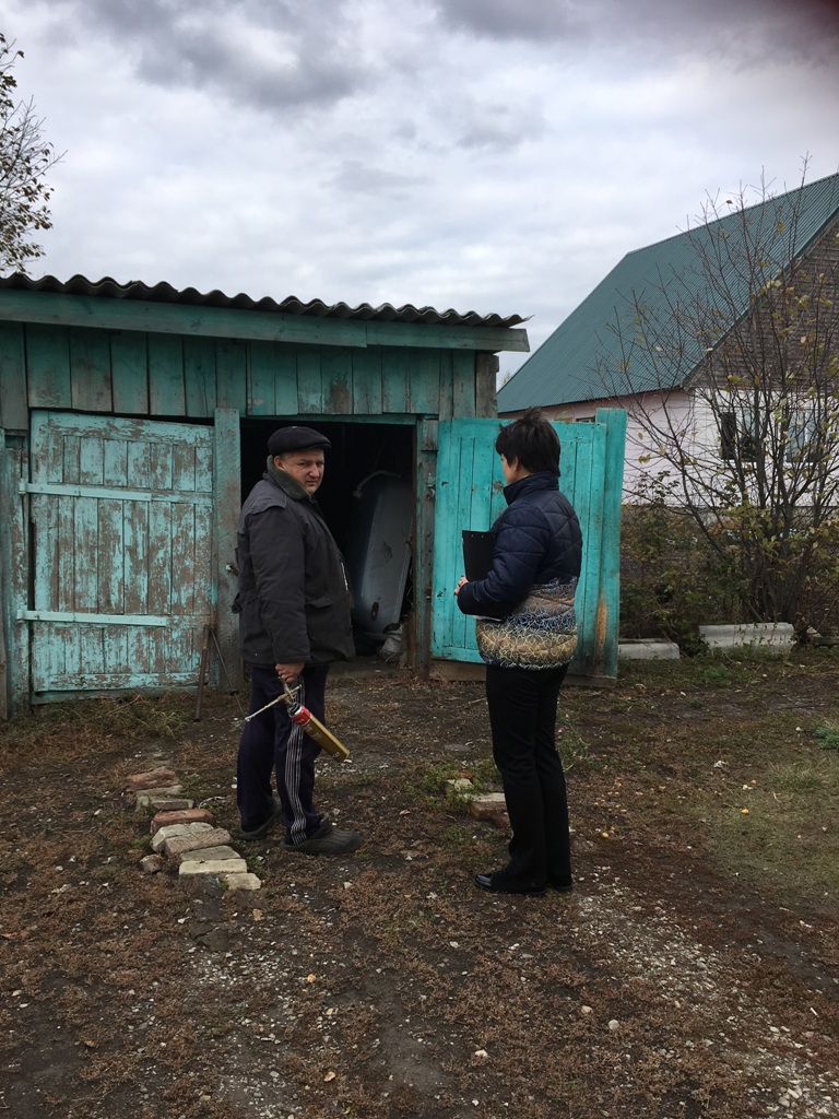 Состоялся очередной рейд, направленный на выявление нарушений правил благоустройства в селе Александровка