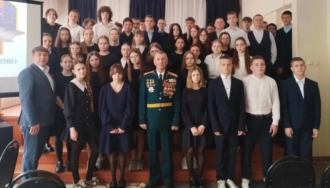 Шаг к звездам: в образовательных организациях Бессоновского района прошли мероприятия, приуроченные Дню космонавтики.