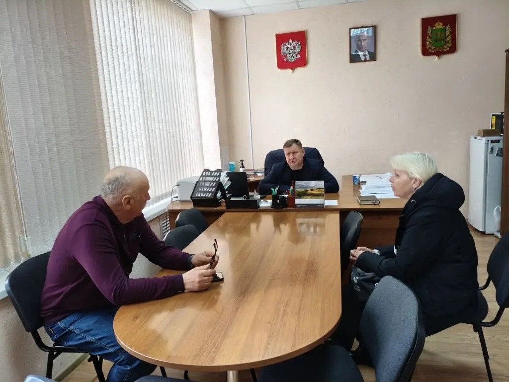 Первый заместитель главы местной администрации Александр Карагодин провел личный прием граждан