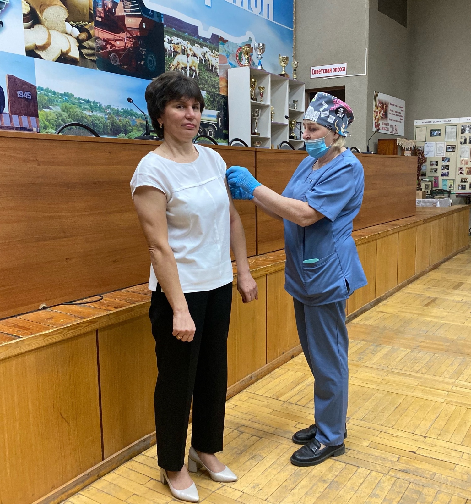 Глава Бессоновского района Наталья Шалдаева сделала ежегодную прививку от гриппа.