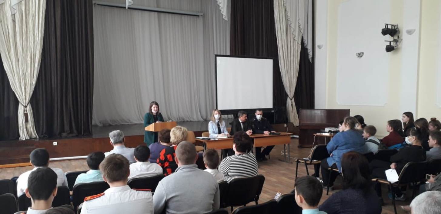 18 марта, в целях профилактики противоправного поведения учащихся, состоящих на различных видах учета и требующих к своему поведению повышенного педагогического внимания, в МБОУ СОШ с. Бессоновка проведен очередной Совет по профилактике