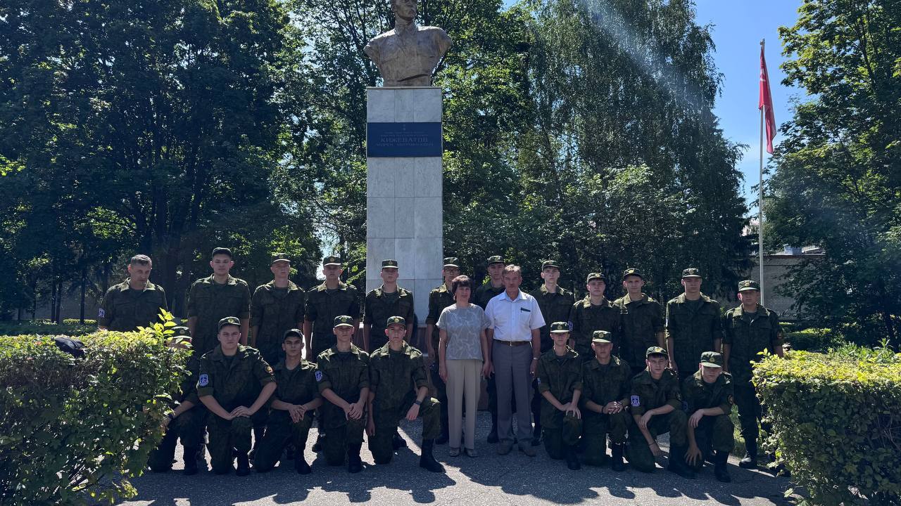 Участники Юнармейских военно-патриотических сборов Приволжского федерального округа «Гвардеец» посетили среднюю школу села Кижеватово