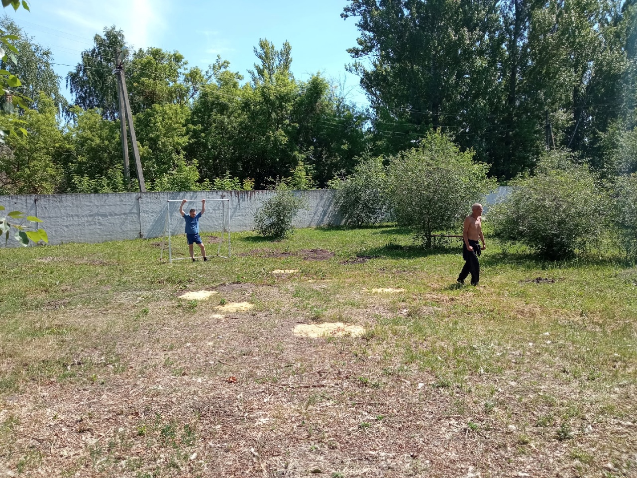 Товарищеская игра среди получателей социальных услуг