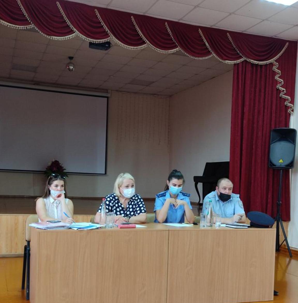 Расширенное выездное заседание КДН и ЗП Бессоновского района в Управлении образования Бессоновского района