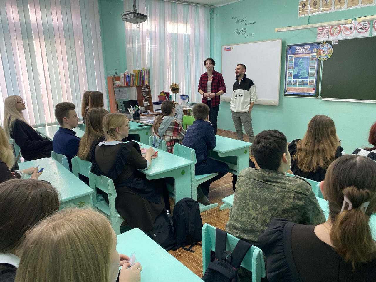 Интересные гости в средней школе с. Кижеватово.