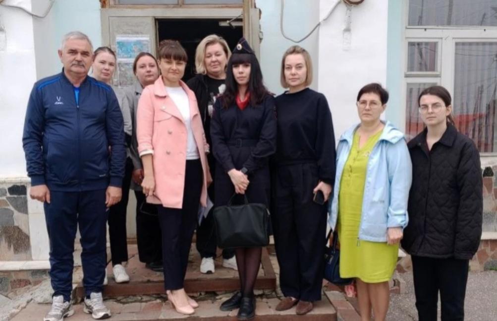В соответствии с планом профилактической работы на территории Грабовского сельсовета проведён профилактический рейд в семьи обучающихся и в места массового скопления молодежи