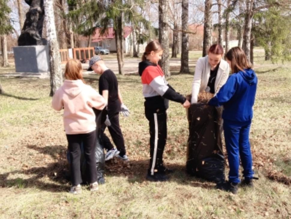 «О проведении месячника по благоустройству и санитарной очистке населенных пунктов района»  
