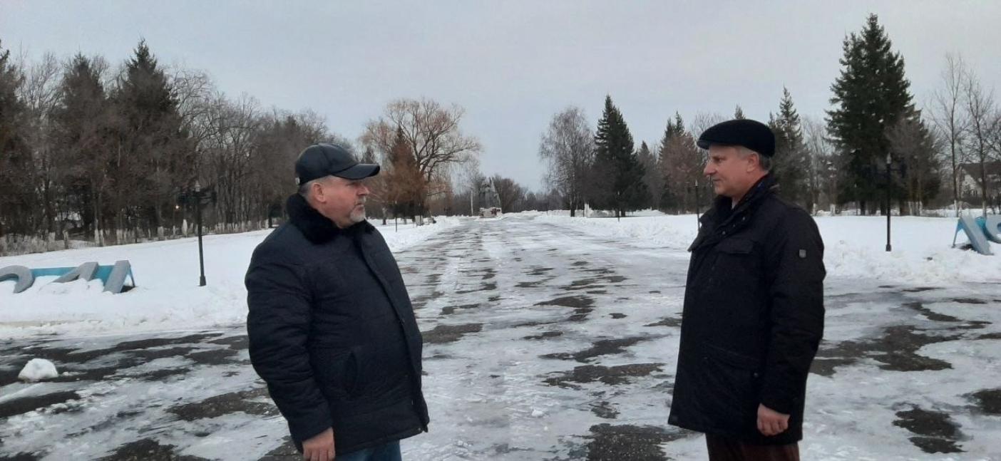 С рабочим визитом Бессоновский район посетил Василий Ложкин. С рабочим визитом Бессоновский район посетил Василий Ложкин.