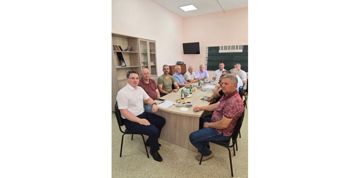 Алмаз Хакимов встретился с предпринимателями Сердобского района
