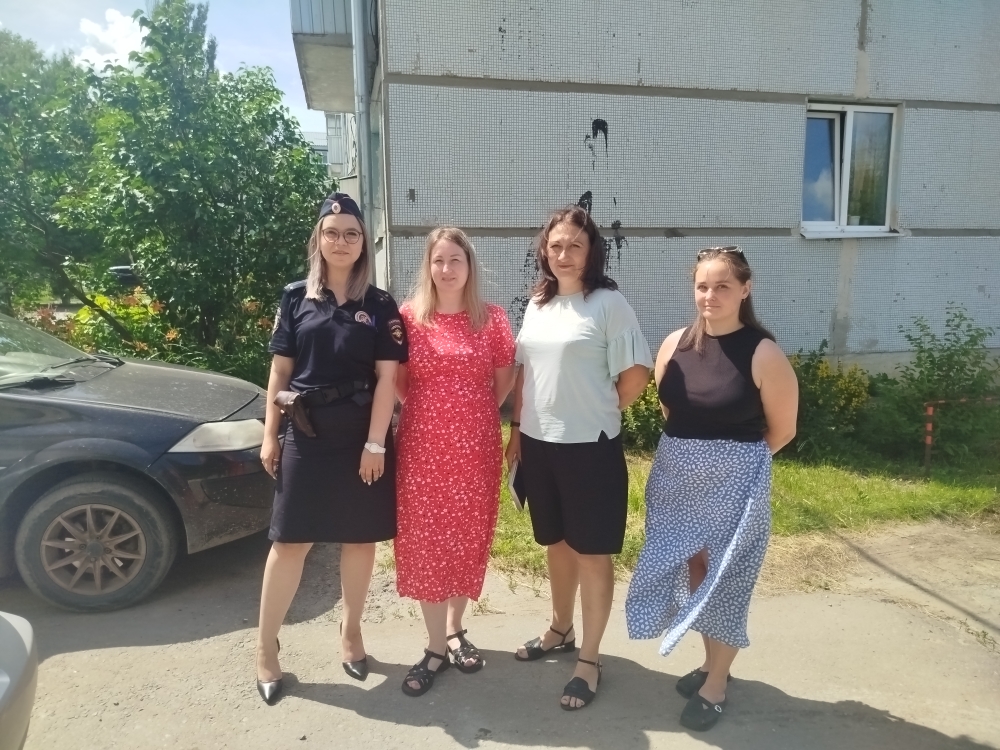 В селе Чемодановка и в селе Кижеватово состоялся межведомственный рейд, направленный на социальную поддержку и профилактику правонарушений среди отдельных категорий граждан