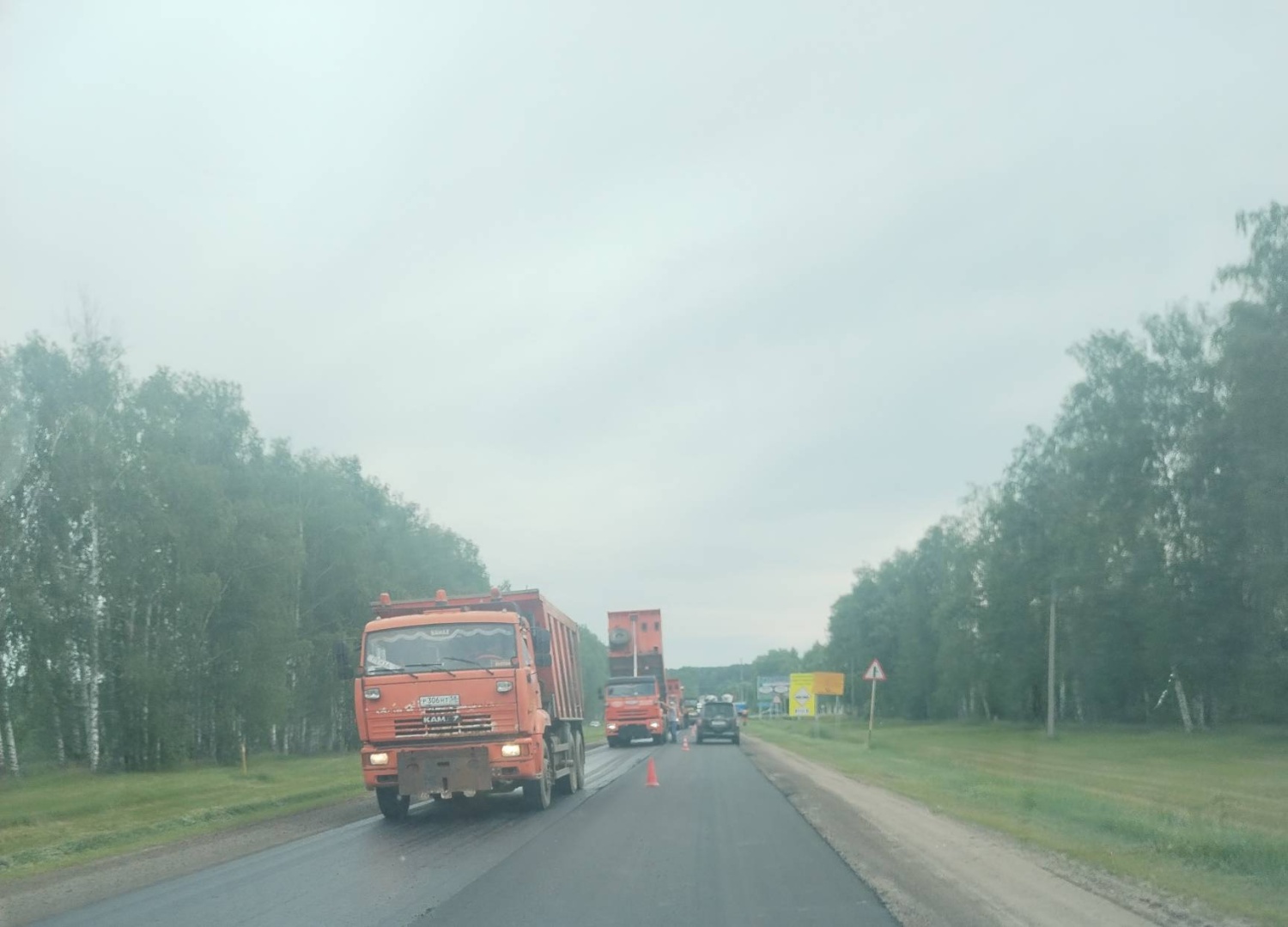 ведутся работы по ремонту автодороги Чемодановка-Васильевка-Пазелки