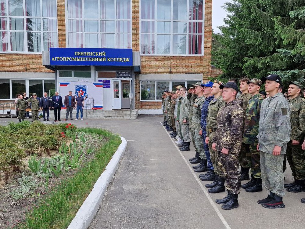 Учащиеся Бессоновского района примут участие в областных патриотических военно-спортивных сборах "Семь дней в армии"