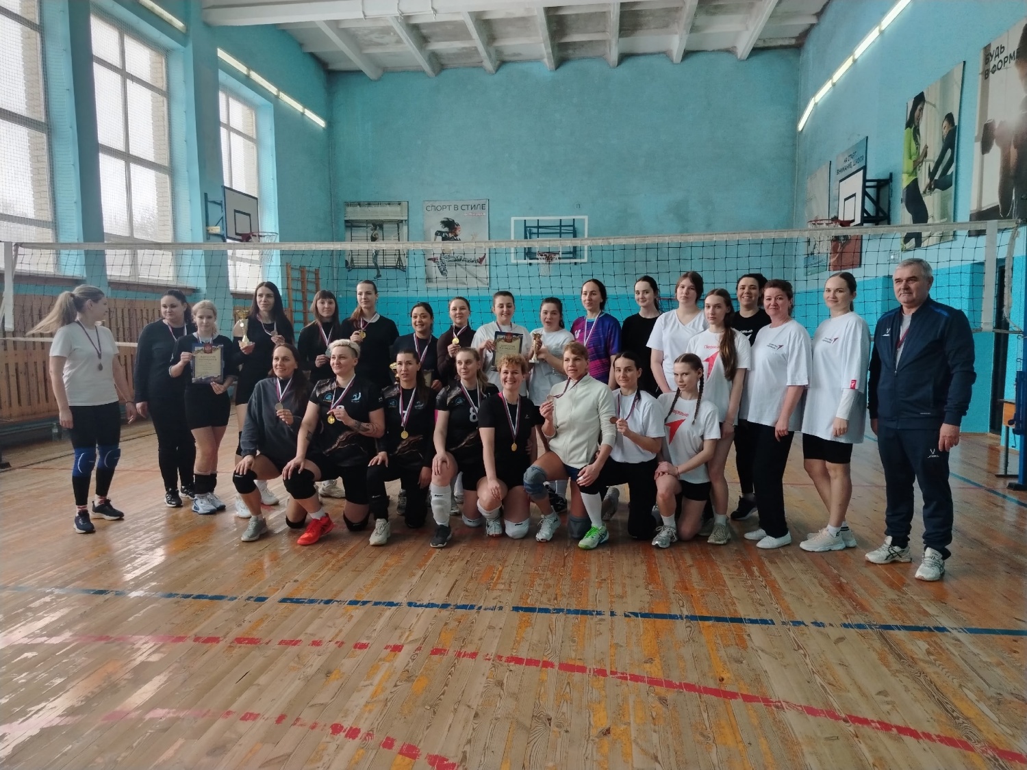 В Бессоновском районе состоялся Кубок главы Бессоновского района по волейболу среди женских команд, приуроченный к международному женскому дню!!!  