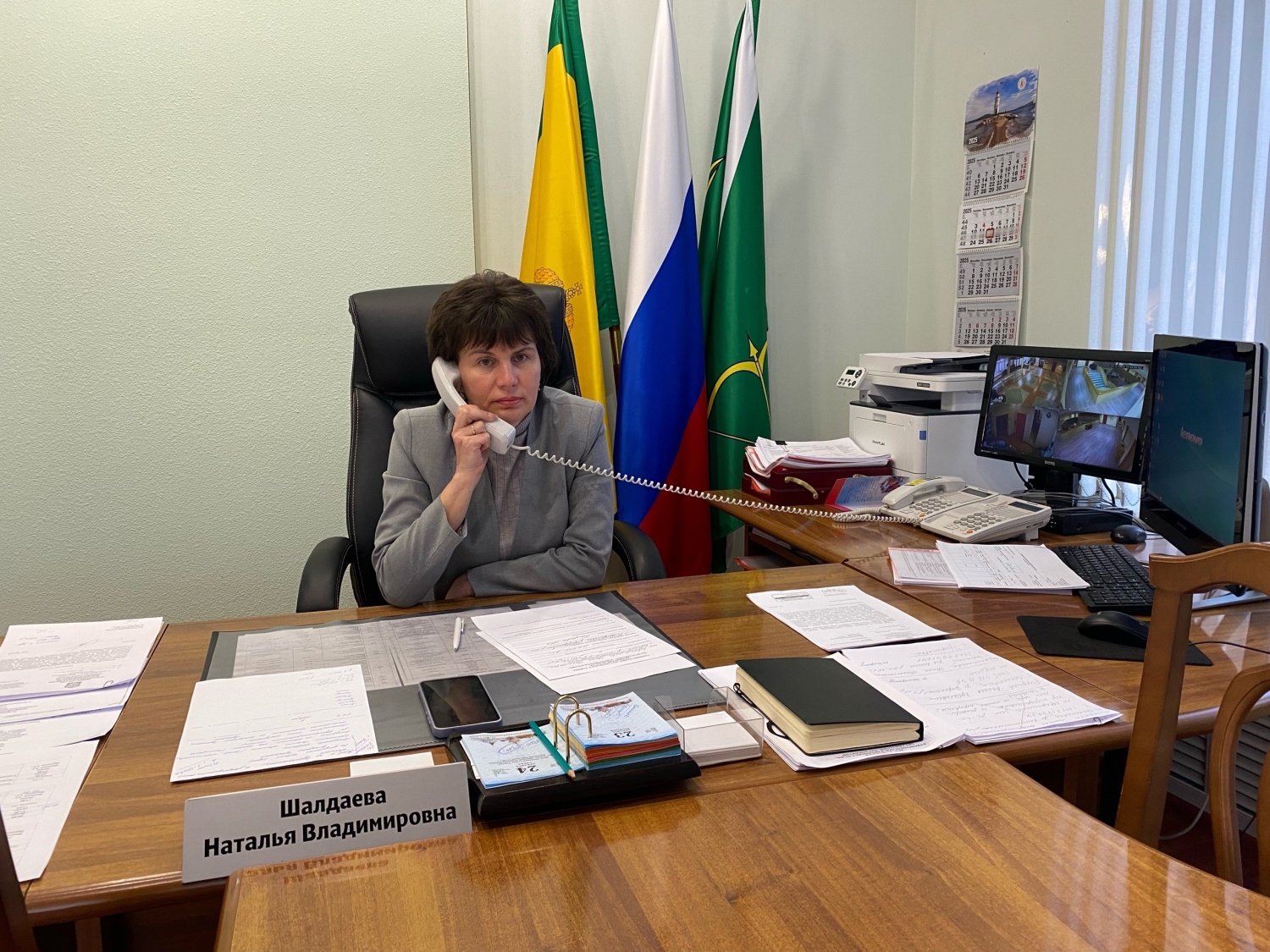 Глава Бессоновского района Наталья Шалдаева провела личный приём граждан в формате телефонного разговора