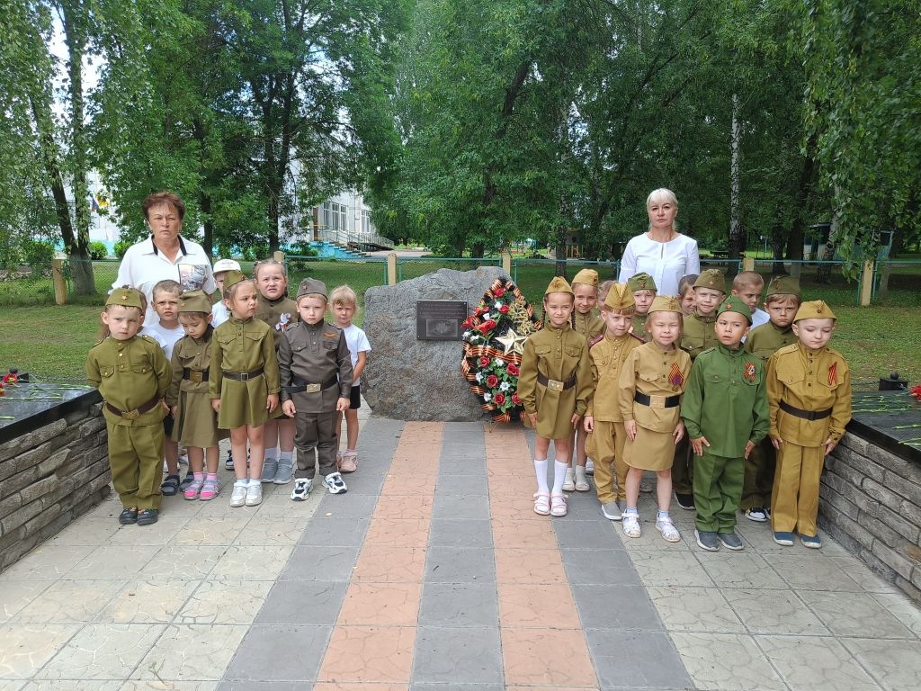 В детских садах Бессоновского района прошли мероприятия, посвященные «Дню памяти и скорби».