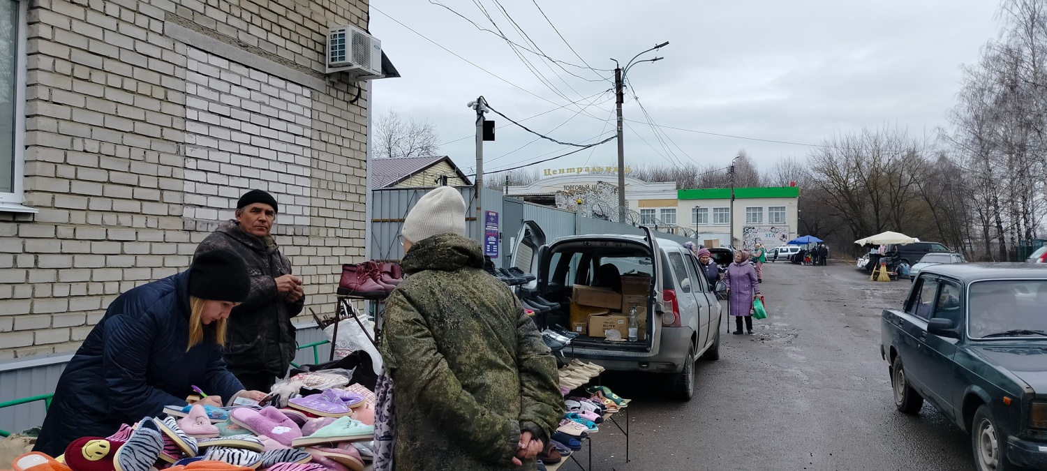 Районная рабочая группа провела проверку участников сезонной ярмарки в селе Чемодановка Районная рабочая группа провела проверку участников сезонной ярмарки в селе Чемодановка