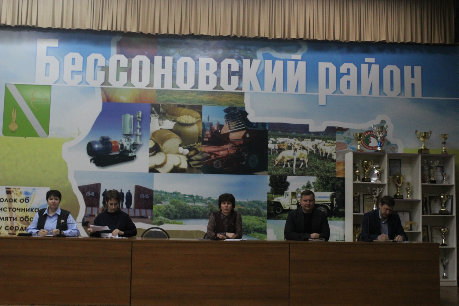Состоялась большая планерка под руководством главы Бессоновского района Натальи Шалдаевой