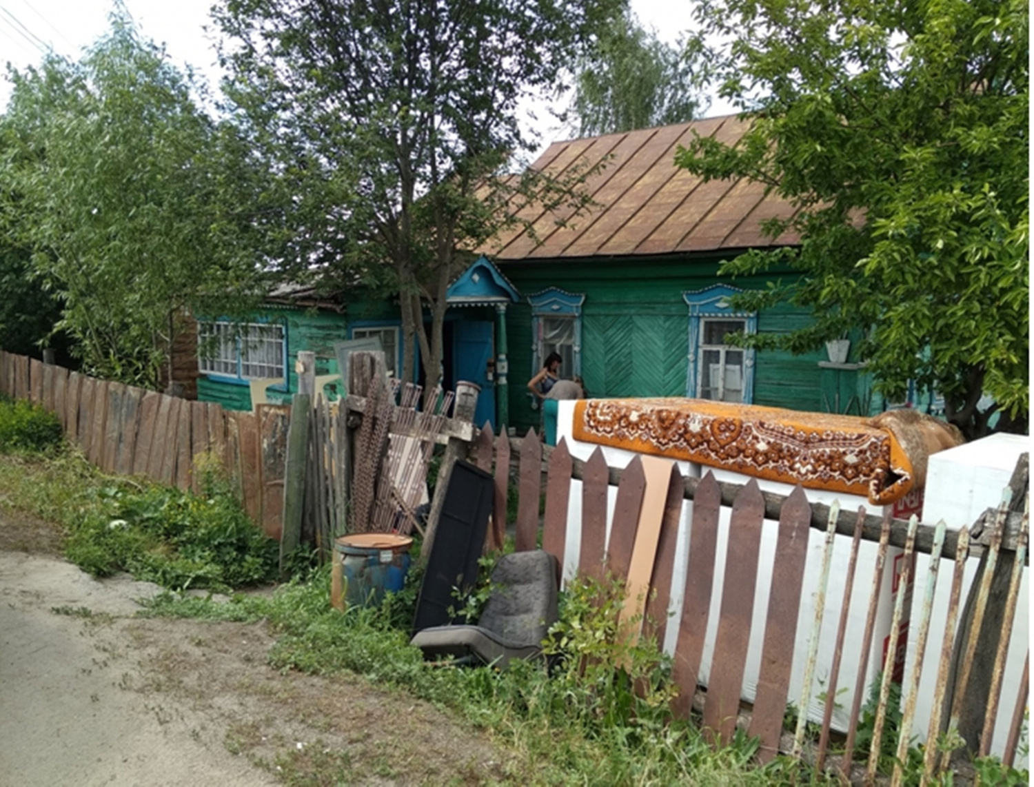 Состоялся рейд, направленный на выявление нарушений требований к содержанию нежилых зданий, сооружений и объектов, не являющихся объектами капитального строительствав селе Грабово