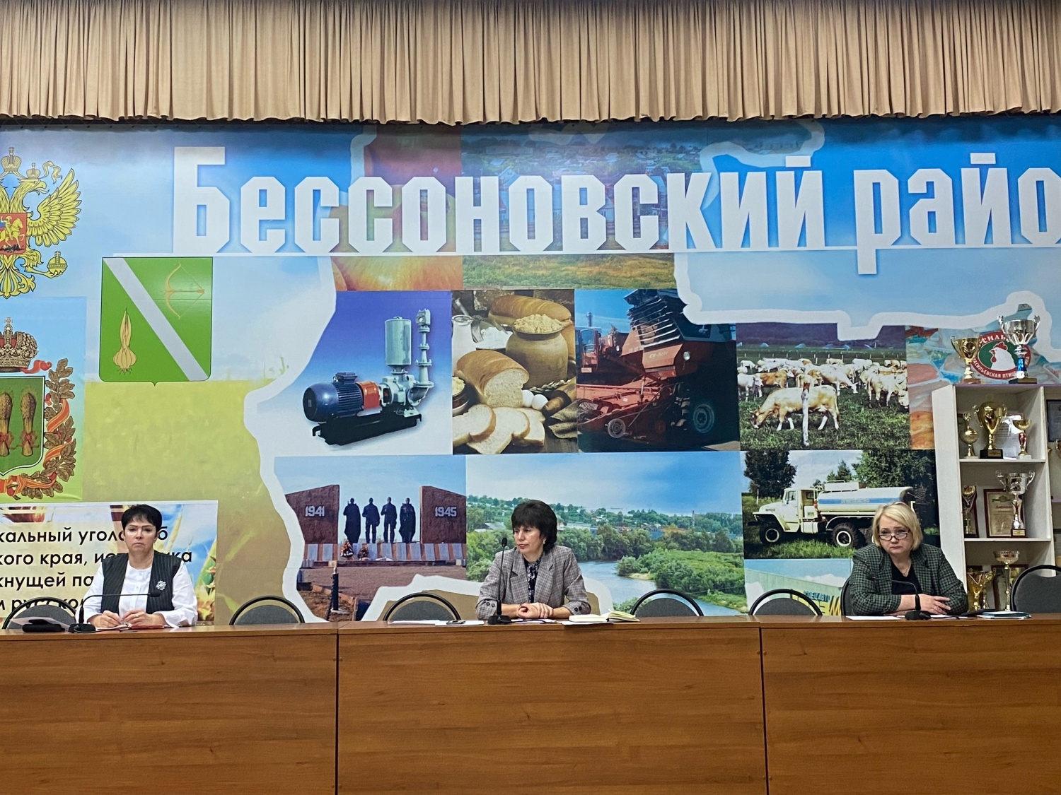 Состоялась большая планерка под руководством исполняющего полномочия главы Бессоновского района