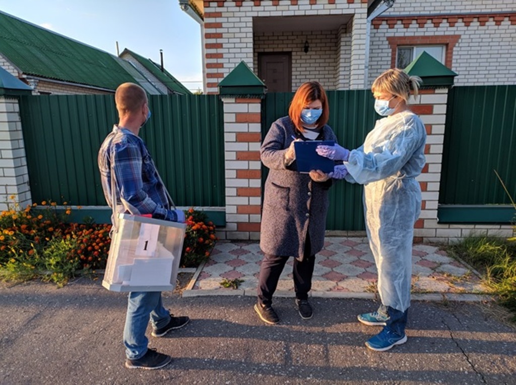 В Бессоновском районе граждане голосуют активно