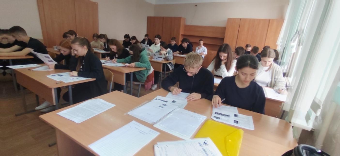 	Обучающиеся Бессоновского района написали "Диктант Победы"