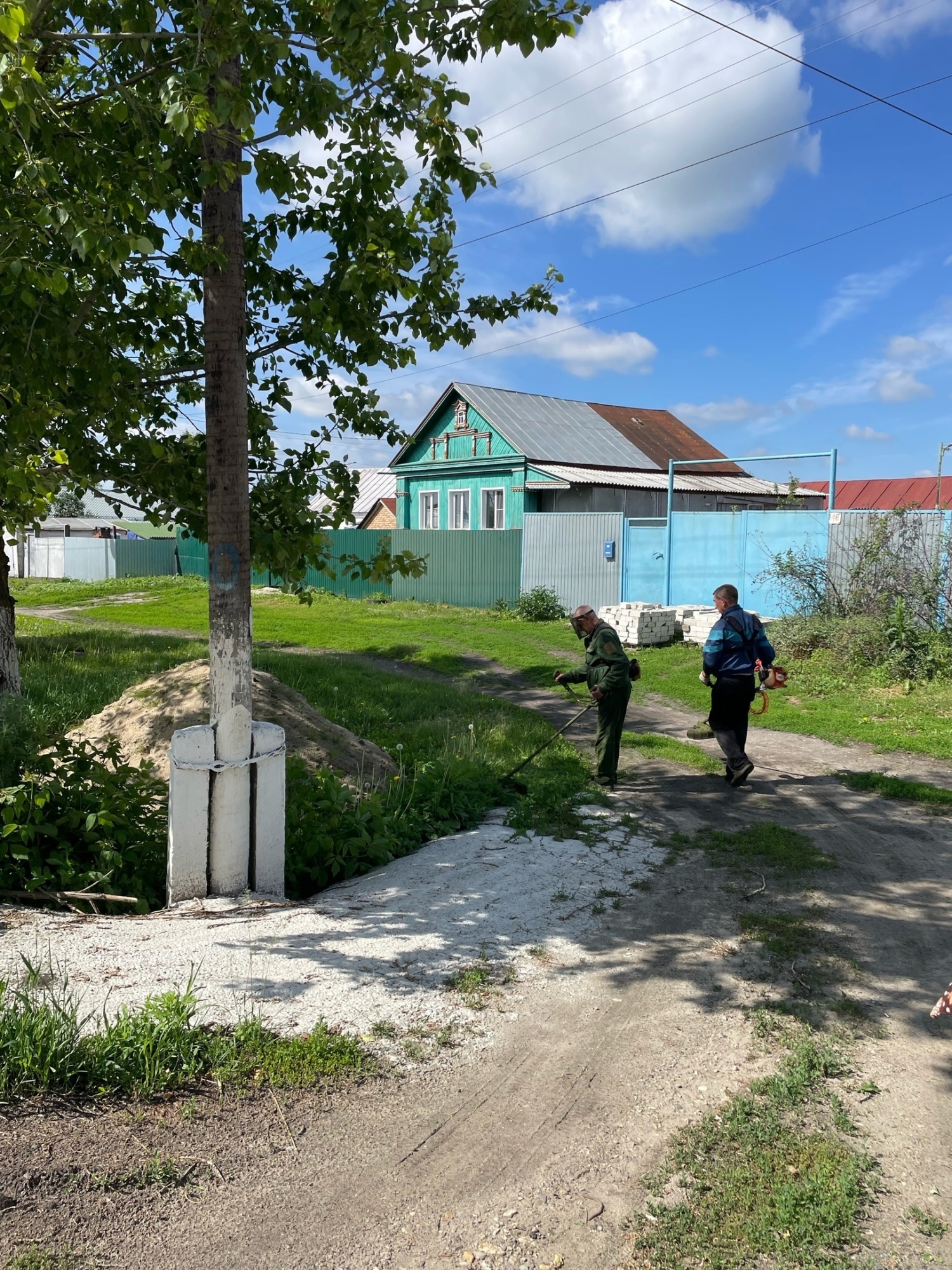 сезонные работы по благоустройству зелёных зон и покосу травы сезонные работы по благоустройству зелёных зон и покосу травы