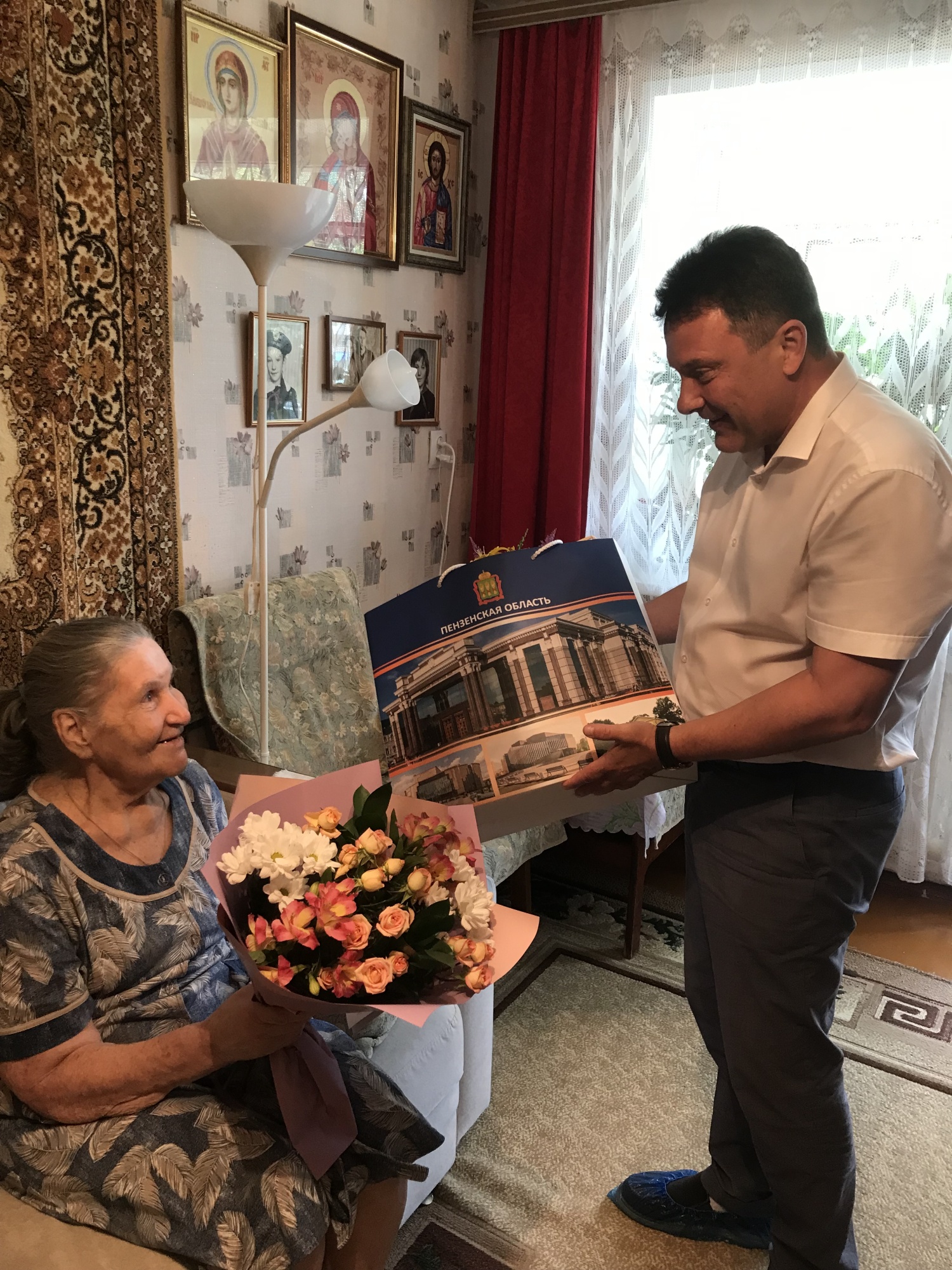 21 июля 2023 года жительница п.Полевой Левина Мария Семеновна, бывшая несовершеннолетняя узница фашистских концлагерей, отметила свое 85-летие. 21 июля 2023 года жительница п.Полевой Левина Мария Семеновна, бывшая несовершеннолетняя узница фашистских концлагерей, отметила свое 85-летие.