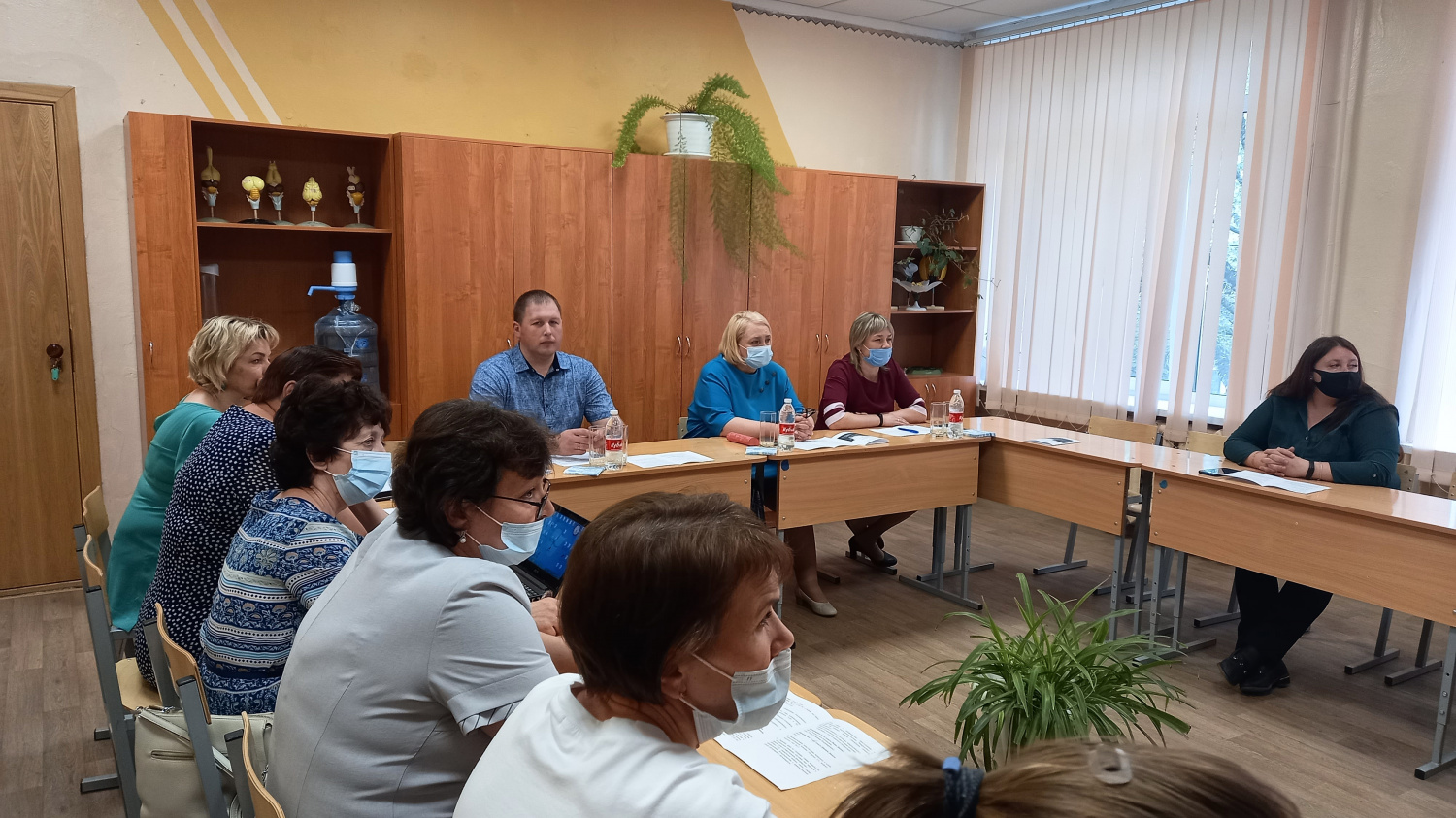 В средней школе №2 села Грабово имени  Героя России С.В. Кустова состоялось заседание школьного Совета профилактики безнадзорности и правонарушений среди обучающихся