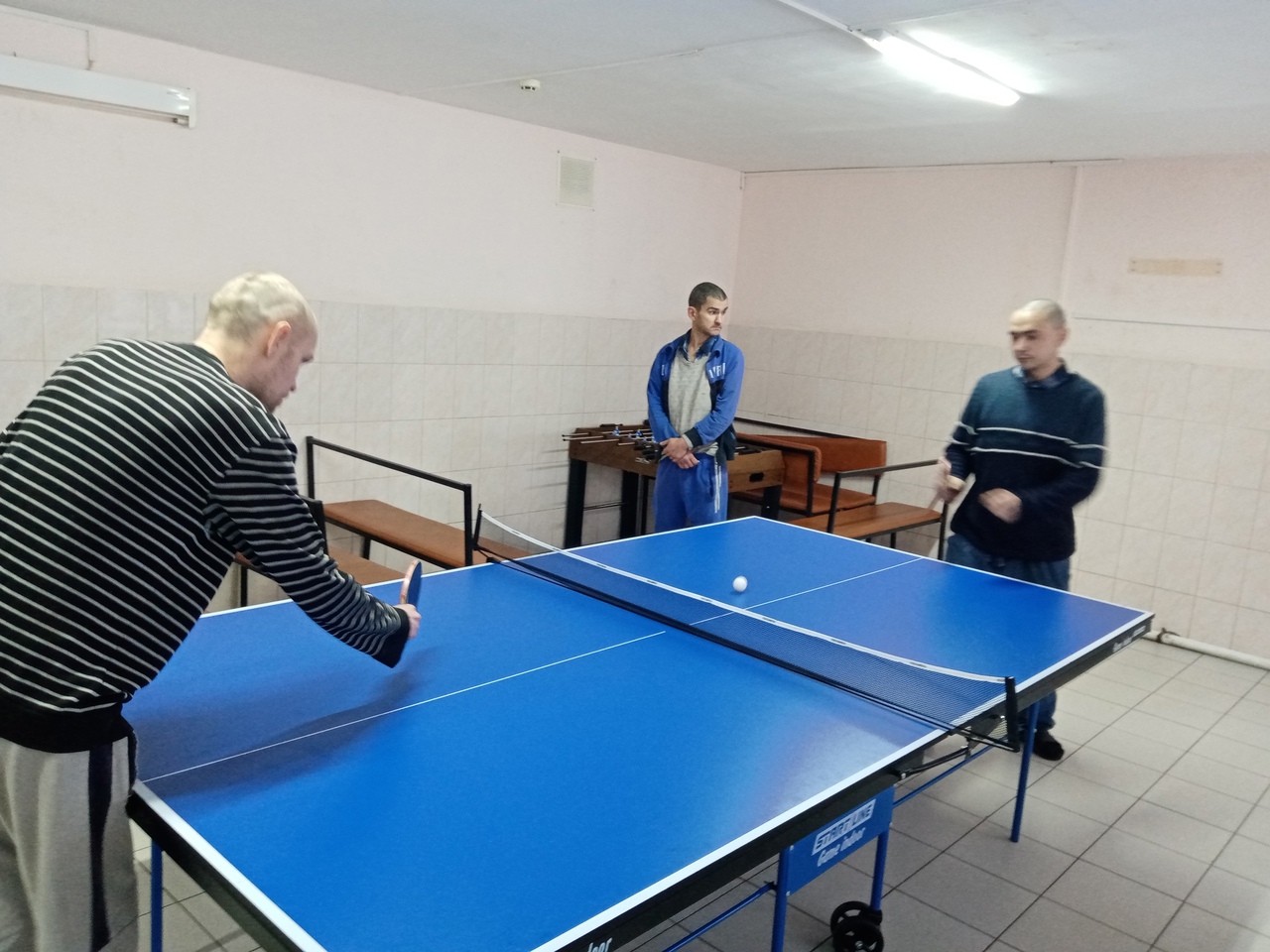 Настольный теннис среди получателей социальных услуг
