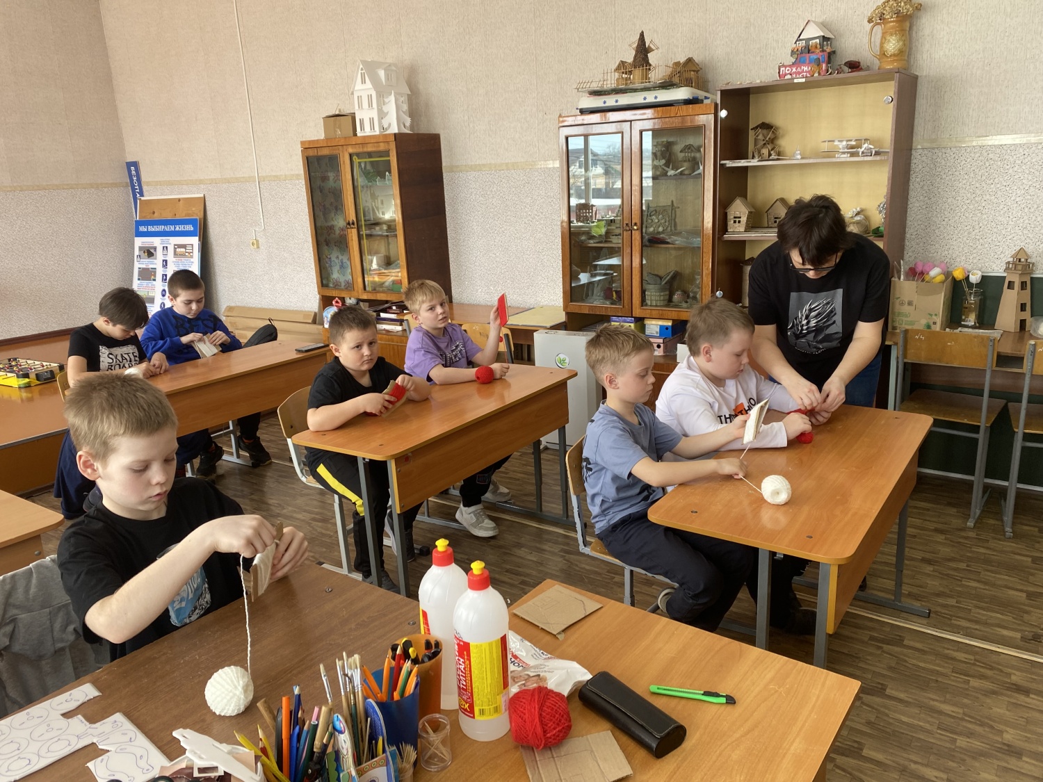 Мастеркласс «Куклы из сундучка»: участники научились создавать традиционные куклымартинички