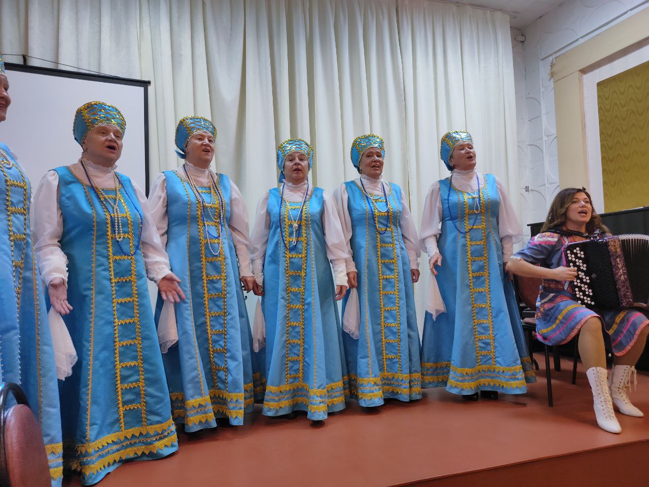 Беседа-концерт «Музыкальная гостиная приглашает…»