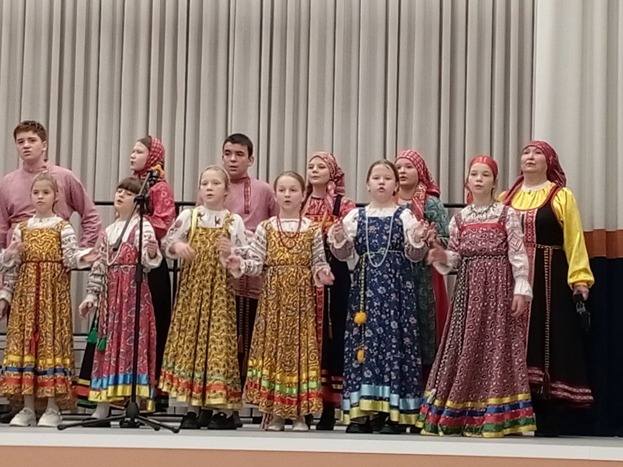 В Бессоновском районе состоялся зональный этап смотра хоровых и вокальных коллективов  областного конкурса - фестиваля «Поющий край»  имени А. А. Архангельского 
