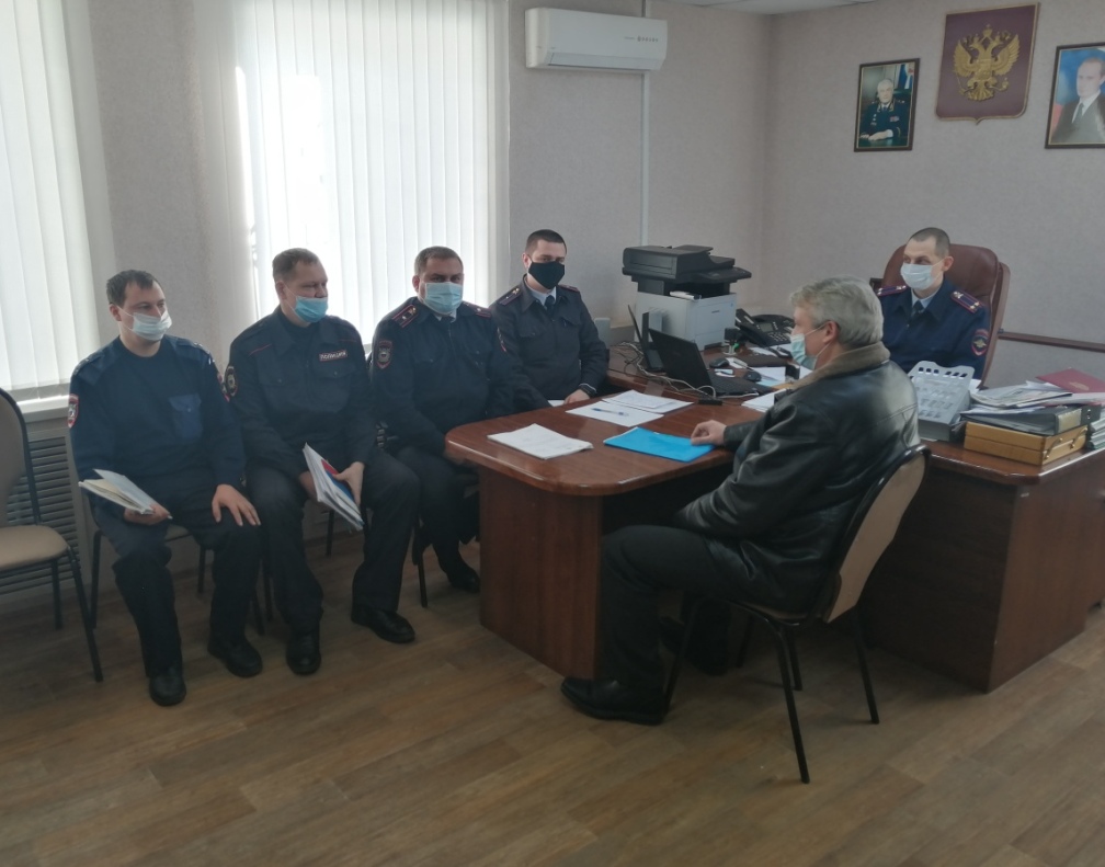 8 декабря, в ОМВД России по Бессоновскому району состоялось рабочее совещание 8 декабря, в ОМВД России по Бессоновскому району состоялось рабочее совещание