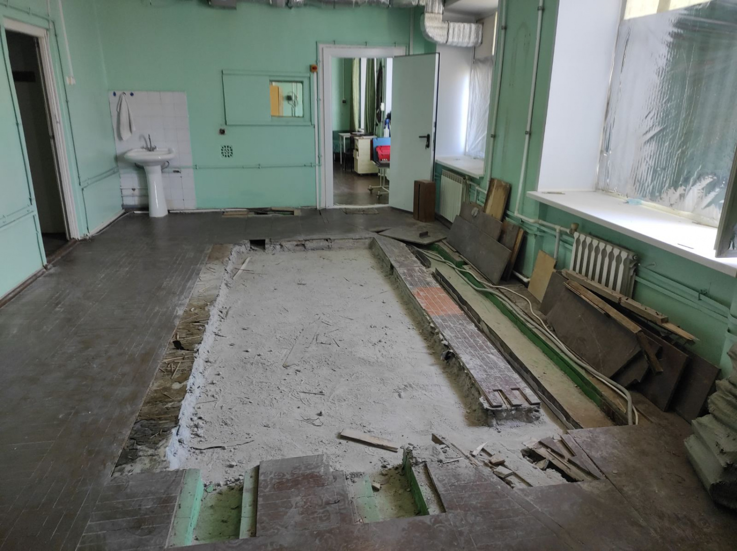 В ГБУЗ "Бессоновская РБ" в апреле 2021 года отыгран контракт на приобретение нового цифрового рентген аппарата.