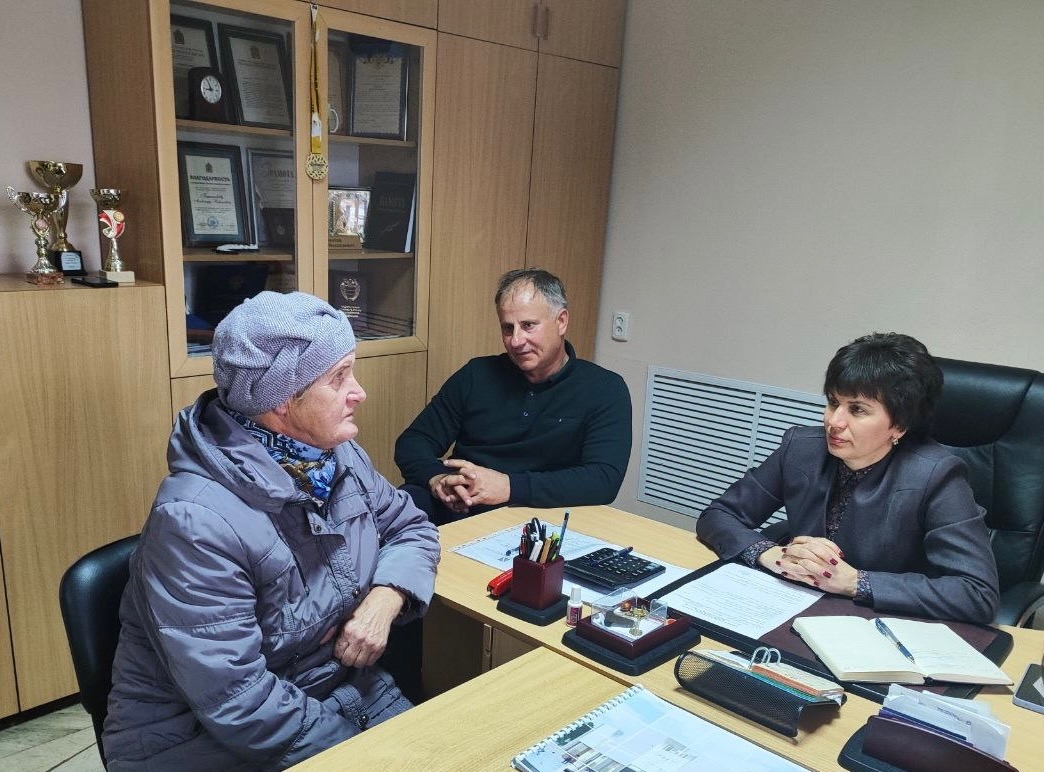 Глава Бессоновского района Наталья Шалдаева провела личный прием граждан на территории Грабовского сельсовета