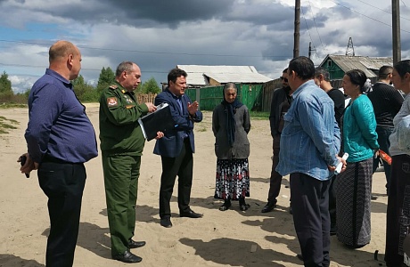 Александр Воронков проводит встречи с местным населением 