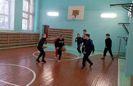 Соревнования среди учащихся по баскетболу и настольному теннису в школе с. Пазелки