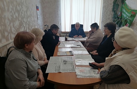 Профилактическая беседа с работниками администрации Кижеватовского сельсовета о возможных видах мошенничества