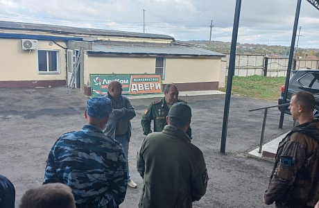Члены рабочей группы по отбору граждан на военную службу по контракту приняли участие во встрече с населением
