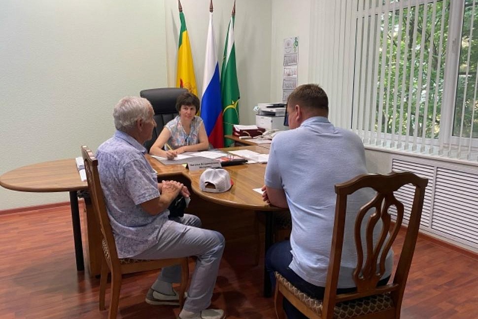 Глава Бессоновского района Наталья Шалдаева провела личный приём граждан Глава Бессоновского района Наталья Шалдаева провела личный приём граждан