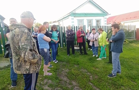 Александр Воронков продолжает встречи с местным населением 