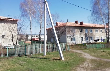 В селе Грабово ведутся работы по капитальному ремонту кровли многоквартирных жилых домов