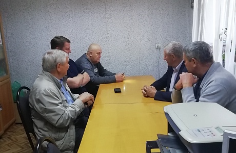 Александр Карагодин провел совещание в с. Вазерки по вопросу подготовки объектов ЖКХ и жилого фонда к отопительному сезону