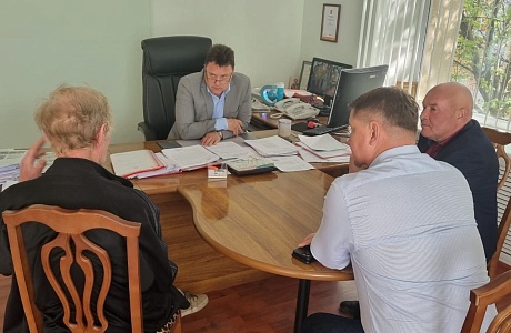 Глава Бессоновского района Александр Воронков  провёл личный приём граждан