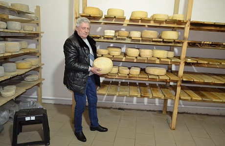 Зимовка скота в хозяйстве Елены Гамбург