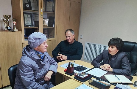 Глава Бессоновского района Наталья Шалдаева провела личный прием граждан на территории Грабовского сельсовета